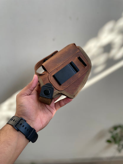 3 in 1 deal, 1x Black round belly belt, 1x leather iwb/owb clipper, 1x cleaning kit