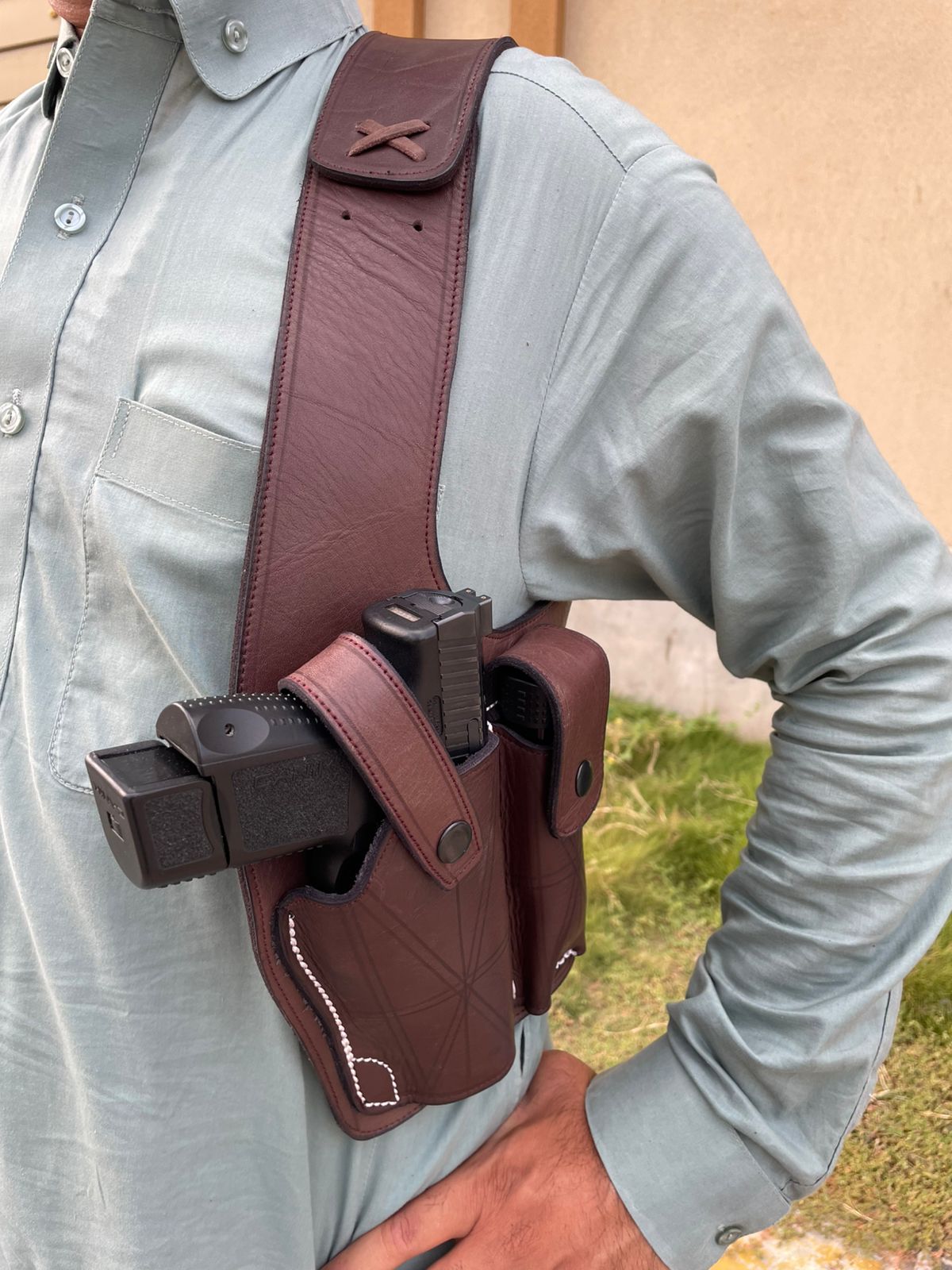 Side shoulder Holster with single magazine