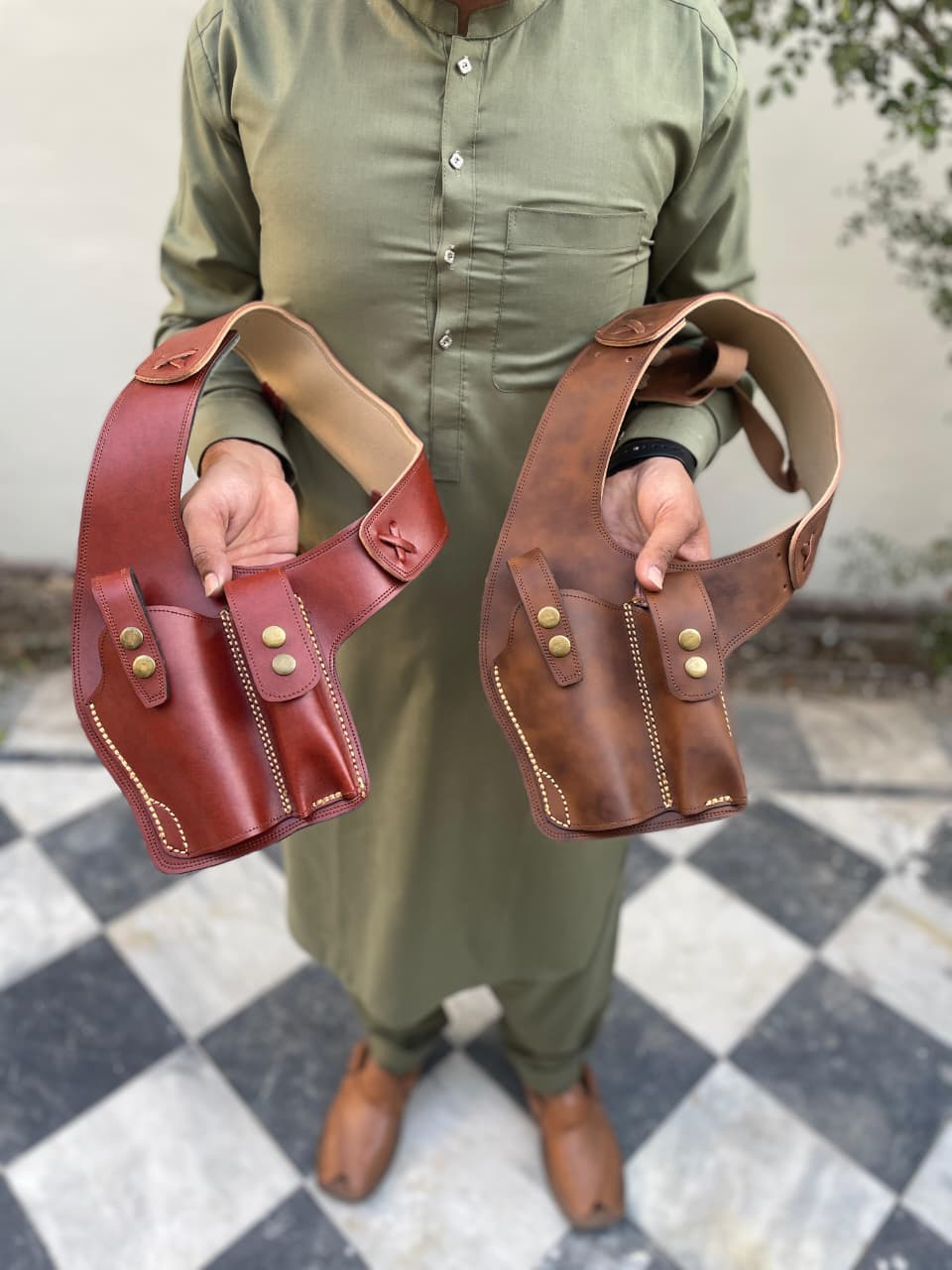 Side shoulder Holster with single magazine